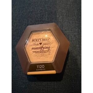 Burts Bees mattifying powder foundation with bamboo - shade 1120 Bamboo - Sealed